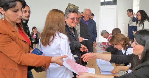 Парламентские выборы в Нагорном Карабахе. 3 мая 2015 г. Фото Алвард Григорян для "Кавказского узла" Парламентские выборы в Нагорном Карабахе. 3 мая 2015 г. Фото Алвард Григорян для "Кавказского узла"