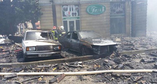 Ликвидация пожара на проспекте Азадлыг в Баку. Фото: http://haqqin.az/news/45416 Ликвидация пожара на проспекте Азадлыг в Баку. Фото: http://haqqin.az/news/45416