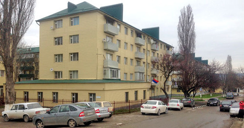 Многоквартирные дома в Грозном. Фото Магомеда Магомедова для "Кавказского узла" Многоквартирные дома в Грозном. Фото Магомеда Магомедова для "Кавказского узла"