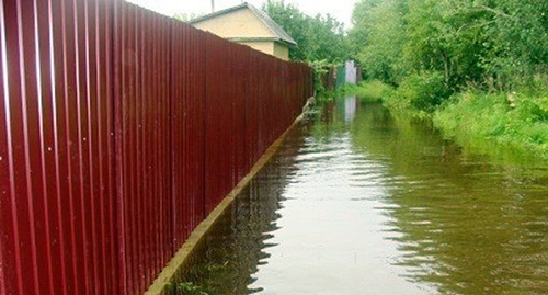 Подтопление в Лабинском районе Кубани. Фото: http://bloknot-krasnodar.ru/news/labinskiy-rayon-okazalsya-podu-udarom-stikhii-601138?sphrase_id=78750 Подтопление в Лабинском районе Кубани. Фото: http://bloknot-krasnodar.ru/news/labinskiy-rayon-okazalsya-podu-udarom-stikhii-601138?sphrase_id=78750