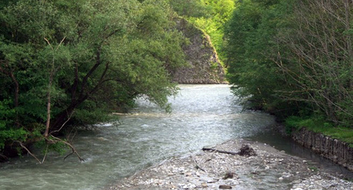 Река Иори около крепости Бочорма, Тианети, Грузия. Фото Алексея Мухранова, http://travelgeorgia.ru/22/43/1/2308/ Река Иори около крепости Бочорма, Тианети, Грузия. Фото Алексея Мухранова, http://travelgeorgia.ru/22/43/1/2308/