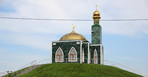 Мечеть имени шейха Дени Арсанова в поселке Черноречье. Чечня. Фото Магомеда Магомедова для "Кавказского узла" Мечеть имени шейха Дени Арсанова в поселке Черноречье. Чечня. Фото Магомеда Магомедова для "Кавказского узла"