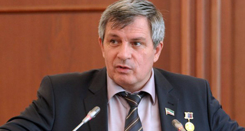 Дукуваха Абдурахманов. Фото: http://parlamentchr.livejournal.com/1810.html Дукуваха Абдурахманов. Фото: http://parlamentchr.livejournal.com/1810.html