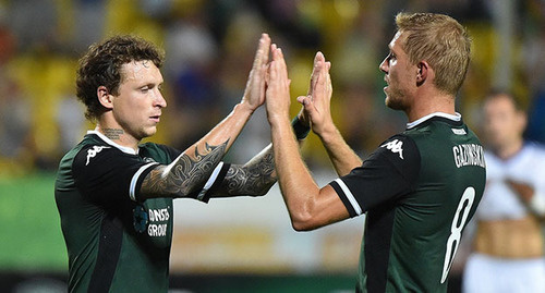 Футболисты ФК "Краснодар". Фото: http://www.fckrasnodar.ru/team/news/object/?object_id=102055 Футболисты ФК "Краснодар". Фото: http://www.fckrasnodar.ru/team/news/object/?object_id=102055