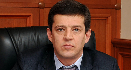 Даниял Шихсаидов. Фото: http://буйнакскийрайон.рф/uploads/pics/glava_raiona.jpg Даниял Шихсаидов. Фото: http://буйнакскийрайон.рф/uploads/pics/glava_raiona.jpg