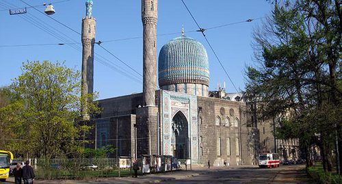 Соборная мечеть в Санкт-Петербурге. Фото: Dezidor, https://ru.wikipedia.org/wiki/Санкт-Петербургская_соборная_мечеть#/media/File:Me%C5%A1ita_v_Sankt-Pet%C4%9Brburgu_(3).jpg Соборная мечеть в Санкт-Петербурге. Фото: Dezidor, https://ru.wikipedia.org/wiki/Санкт-Петербургская_соборная_мечеть#/media/File:Me%C5%A1ita_v_Sankt-Pet%C4%9Brburgu_(3).jpg