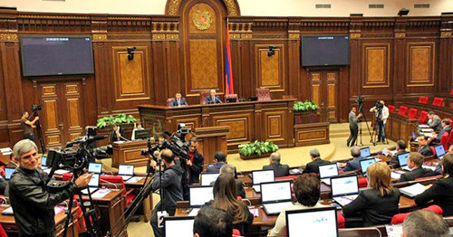 Парламент Армении. Фото: RFE/RL http://rus.azatutyun.am/ Парламент Армении. Фото: RFE/RL http://rus.azatutyun.am/