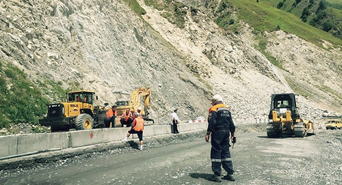 Расчистка Транскама после схода селя. Фото: © Sputnik/ Екатерина Валиева, http://sputnik-ossetia.ru/South_Ossetia/20151106/824028.html Расчистка Транскама после схода селя. Фото: © Sputnik/ Екатерина Валиева, http://sputnik-ossetia.ru/South_Ossetia/20151106/824028.html
