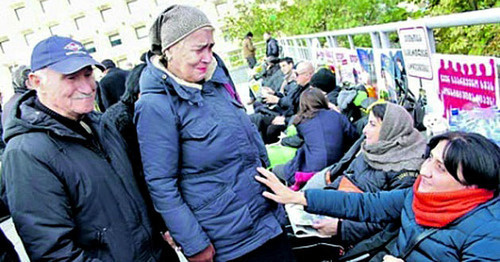 Участники голодовки "Альянса патриотов" в Тбилиси. Ноябрь 2015 г. Фото http://www.profi-forex.org/novosti-mira/novosti-kavkaza/georgia/entry1008274185.html Участники голодовки "Альянса патриотов" в Тбилиси. Ноябрь 2015 г. Фото http://www.profi-forex.org/novosti-mira/novosti-kavkaza/georgia/entry1008274185.html