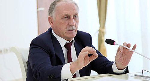 Загид Хучбаров. Фото:
Руслан Алибеков, http://chernovik.net/content/politika/ekonomika-eto-ne-ministerstva-proizvodstvennye-predpriyatiya-zagid-huchbarov?page=0%2C0%2C161 Загид Хучбаров. Фото:
Руслан Алибеков, http://chernovik.net/content/politika/ekonomika-eto-ne-ministerstva-proizvodstvennye-predpriyatiya-zagid-huchbarov?page=0%2C0%2C161