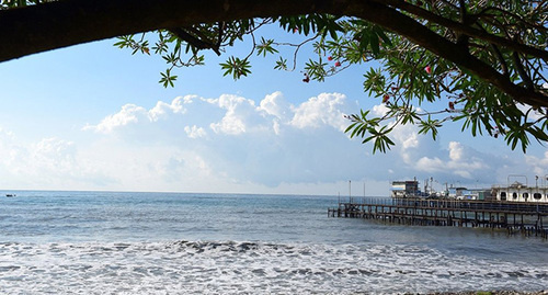 Побережье Черного моря в Абхазии. Фото: Sputnik.Томас Тхайцук, http://sputnik-abkhazia.ru/Abkhazia/20151210/1016576191.html Побережье Черного моря в Абхазии. Фото: Sputnik.Томас Тхайцук, http://sputnik-abkhazia.ru/Abkhazia/20151210/1016576191.html