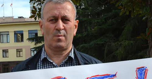 Хадиков Ацамаз. Фото http://www.yabloko.ru/Krasnodar/2015/10/19 Хадиков Ацамаз. Фото http://www.yabloko.ru/Krasnodar/2015/10/19