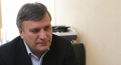 Константин Сенченко . Фото: Александр ЧЕРНЫХ, http://gornovosti.ru/tema/interview/konstantin-senchenko-ya-gotov-pomogat-lyubomu-kto-khochet-rabotat444445546.htm Константин Сенченко . Фото: Александр ЧЕРНЫХ, http://gornovosti.ru/tema/interview/konstantin-senchenko-ya-gotov-pomogat-lyubomu-kto-khochet-rabotat444445546.htm