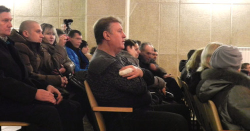 Встреча жильцов разрушенного в Волгограде дома с властями в молодежном центре «21 век» в Дзержинском районе. Волгоград, 20 января 2016 г. Фото Татьяны Филимоновой для "Кавказского узла" Встреча жильцов разрушенного в Волгограде дома с властями в молодежном центре «21 век» в Дзержинском районе. Волгоград, 20 января 2016 г. Фото Татьяны Филимоновой для "Кавказского узла"