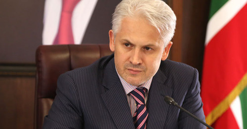 Муслим Хучиев. Фото http://www.grozny-inform.ru/news/society/61926/ Муслим Хучиев. Фото http://www.grozny-inform.ru/news/society/61926/