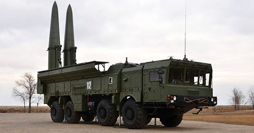 Оперативно-тактическая ракета комплекса "Искандер-М". Фото http://function.mil.ru/ Оперативно-тактическая ракета комплекса "Искандер-М". Фото http://function.mil.ru/