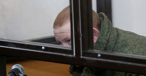 Валерий Пермяков во время первого судебного заседания по делу об убийстве семьи Аветисян. Гюмри, 18 декабря 2015 г. Фото: © PAN Photo / Hrant Khachatryan Валерий Пермяков во время первого судебного заседания по делу об убийстве семьи Аветисян. Гюмри, 18 декабря 2015 г. Фото: © PAN Photo / Hrant Khachatryan