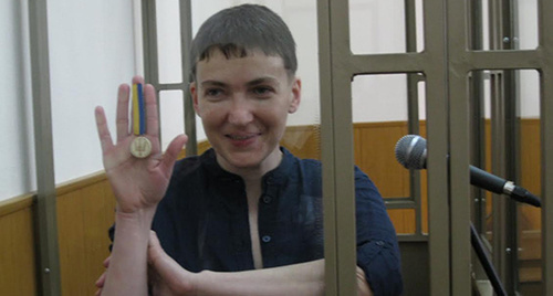 Надежда Савченко в Донецком городском суде, 15 февраля 2016 года. Фото Константина Волгина для"Кавказского узла" Надежда Савченко в Донецком городском суде, 15 февраля 2016 года. Фото Константина Волгина для"Кавказского узла"