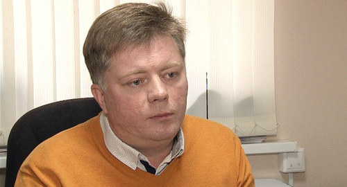 Денис Землянский. Фото: http://1newsmaker.ru/in-russia-and-in-world/politics/denis-zemlyanskiy-otdelalsya-uslovnim-srokom-za-tratu-sredstv-iz-blagotvoritelnogo-fonda.html Денис Землянский. Фото: http://1newsmaker.ru/in-russia-and-in-world/politics/denis-zemlyanskiy-otdelalsya-uslovnim-srokom-za-tratu-sredstv-iz-blagotvoritelnogo-fonda.html