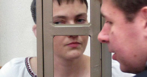 Надежда Савченко и адвокат Илья Новиков Донецком городском суде, 3 марта 2016 г. Фото Константина Волгина для "Кавказского узла" Надежда Савченко и адвокат Илья Новиков Донецком городском суде, 3 марта 2016 г. Фото Константина Волгина для "Кавказского узла"
