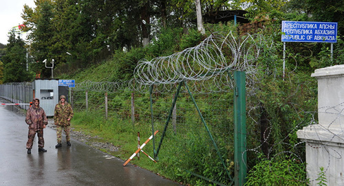 Пункт пропуска "Таглан" в Гальском районе Абхазии. Фото: © Sputnik. Сергей Пятаков, http://sputnik-abkhazia.ru/Abkhazia/20160415/1017934752.html, Пункт пропуска "Таглан" в Гальском районе Абхазии. Фото: © Sputnik. Сергей Пятаков, http://sputnik-abkhazia.ru/Abkhazia/20160415/1017934752.html,