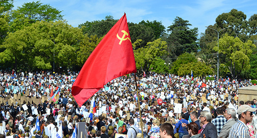 Акция "Бессмертный полк" в Сочи. Фото Светланы Кравченко для "Кавказского узла" Акция "Бессмертный полк" в Сочи. Фото Светланы Кравченко для "Кавказского узла"