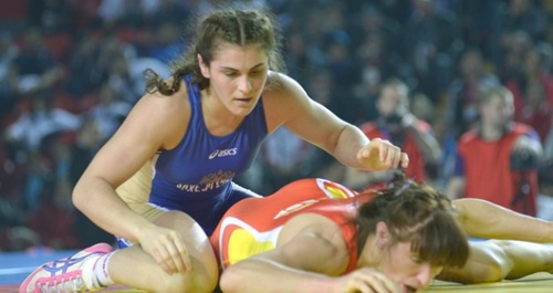 Участницы соревнований по борьбе. Фото: http://wrestdag.ru/news/ru/v_mire/natal_ja_vorob_eva_zavoevala_bronzu_no_pobedila_konkurentku_za_mesto_v_sbornoj/ Участницы соревнований по борьбе. Фото: http://wrestdag.ru/news/ru/v_mire/natal_ja_vorob_eva_zavoevala_bronzu_no_pobedila_konkurentku_za_mesto_v_sbornoj/