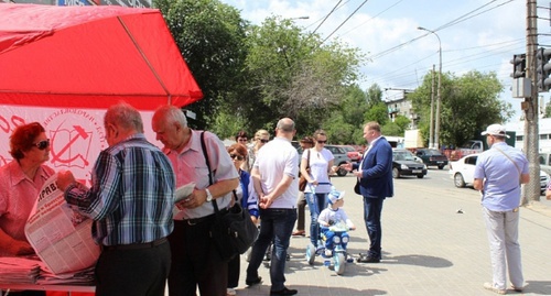 Работа "красной палатки" в Волгоградской области. Фото: Zakprf.ru Работа "красной палатки" в Волгоградской области. Фото: Zakprf.ru