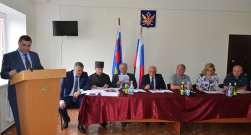 Заседание комиссия по адаптации при главе КБР. Фото: http://kbrria.ru/obshchestvo/komissiya-po-adaptacii-pri-glave-kbr-rassmotrela-novoe-obrashchenie-14393 Заседание комиссия по адаптации при главе КБР. Фото: http://kbrria.ru/obshchestvo/komissiya-po-adaptacii-pri-glave-kbr-rassmotrela-novoe-obrashchenie-14393