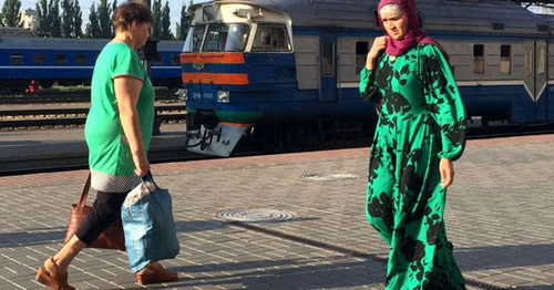 Беженка из Чечни на вокзале Бреста. Июнь 2016 г. Фото: RFE/RL Беженка из Чечни на вокзале Бреста. Июнь 2016 г. Фото: RFE/RL