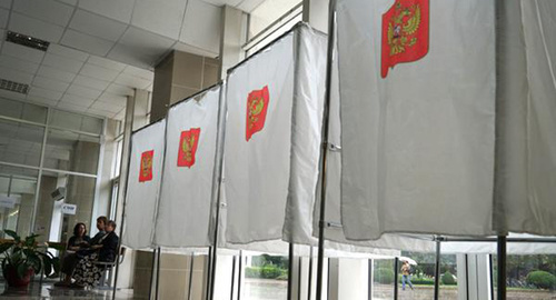 Кабинки для голосования на выборах. Фото: Фото Виктории Перевязко, «Кубань 24». http://kuban24.tv/item/krayizbirkom-priznal-vyiboryi-gubernatora-kubani-sostoyavshimisya-131084 Кабинки для голосования на выборах. Фото: Фото Виктории Перевязко, «Кубань 24». http://kuban24.tv/item/krayizbirkom-priznal-vyiboryi-gubernatora-kubani-sostoyavshimisya-131084