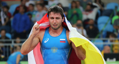 Сослан Рамонов после финального поединка. Фото: Григорий Аванян, Федерация спортивной борьбы России, Wrestrus.ru Сослан Рамонов после финального поединка. Фото: Григорий Аванян, Федерация спортивной борьбы России, Wrestrus.ru