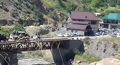 Селение Гоор-Хиндах в Шамильском районе Дагестана. Фото: http://www.dagestanpost.ru/novosti/36799-zhiteli-dagestana-trebuyut-ot-vlastej-otreagirovat-na-ubijstvo-bratev-gasangusejnovyx Селение Гоор-Хиндах в Шамильском районе Дагестана. Фото: http://www.dagestanpost.ru/novosti/36799-zhiteli-dagestana-trebuyut-ot-vlastej-otreagirovat-na-ubijstvo-bratev-gasangusejnovyx
