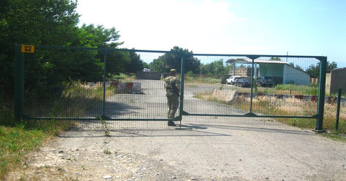 Граница Южной Осетии и Грузии. Фото http://south-ossetia.info/v-ergneti-sostoitsya-68-aya-vstrecha-formata-mpri/ Граница Южной Осетии и Грузии. Фото http://south-ossetia.info/v-ergneti-sostoitsya-68-aya-vstrecha-formata-mpri/