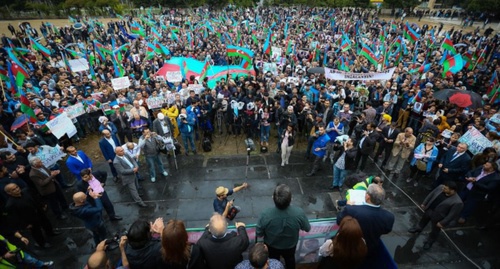 Митинг в Баку 17 сентября. Фото: RFE/RL Митинг в Баку 17 сентября. Фото: RFE/RL