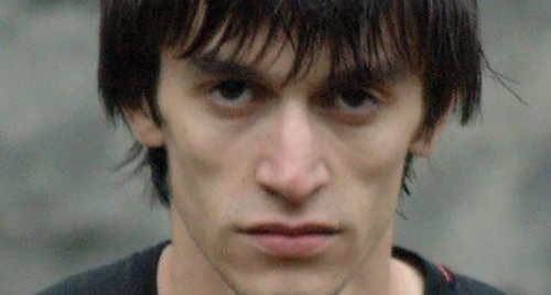 Магомед Нурбагандов. Фото: http://ren.tv/novosti/2016-09-11/blogery-prizyvayut-nagradit-policeyskogo-za-muzhestvo-pered-rasstrelom Магомед Нурбагандов. Фото: http://ren.tv/novosti/2016-09-11/blogery-prizyvayut-nagradit-policeyskogo-za-muzhestvo-pered-rasstrelom