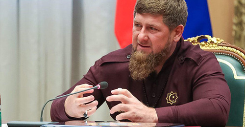 Рамзан Кадыров на совещзании. Фото: https://vk.com/ramzan?z=photo279938622_431651278%2Fphotos279938622 Рамзан Кадыров на совещзании. Фото: https://vk.com/ramzan?z=photo279938622_431651278%2Fphotos279938622