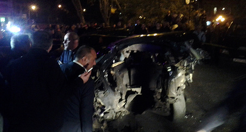 На месте взрыва автомобиля депутата от "Единого национального движения" Гиви Таргамадзе. Фото Беслана Кмузова для "Кавказского узла" На месте взрыва автомобиля депутата от "Единого национального движения" Гиви Таргамадзе. Фото Беслана Кмузова для "Кавказского узла"