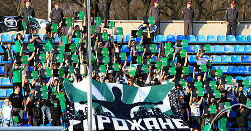 Фанаты футбольного клуба "Краснодар". Фото fckrasnodar.ru Фанаты футбольного клуба "Краснодар". Фото fckrasnodar.ru