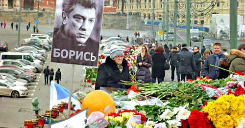 На месте убийства Немцова. Москва. Фото пользователя larvalan / Flickr.com На месте убийства Немцова. Москва. Фото пользователя larvalan / Flickr.com