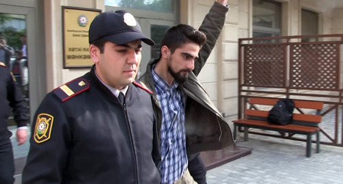 Гияс Ибрагимов (справа) Фото https://www.meydan.tv/ru/site/news/17092/ Гияс Ибрагимов (справа) Фото https://www.meydan.tv/ru/site/news/17092/
