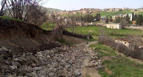 Село Талыш, НКР. Фото: http://ru.armeniasputnik.am/karabah/20161107/5392516/karabah-azerbajdvan-minomet-vistreli.html Село Талыш, НКР. Фото: http://ru.armeniasputnik.am/karabah/20161107/5392516/karabah-azerbajdvan-minomet-vistreli.html