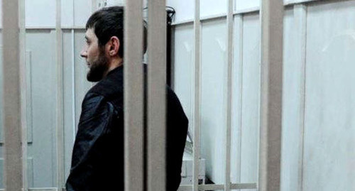 Подозреваемый в убийстве политика Бориса Немцова Заур Дадаев. Фото: Maxim Bilnov (RFE/RL) Подозреваемый в убийстве политика Бориса Немцова Заур Дадаев. Фото: Maxim Bilnov (RFE/RL)