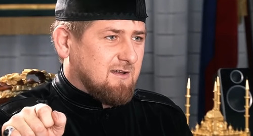 Рамзан Кадыров. Скриншот видео https://www.youtube.com/watch?v=MgwEXRVd-ww Рамзан Кадыров. Скриншот видео https://www.youtube.com/watch?v=MgwEXRVd-ww