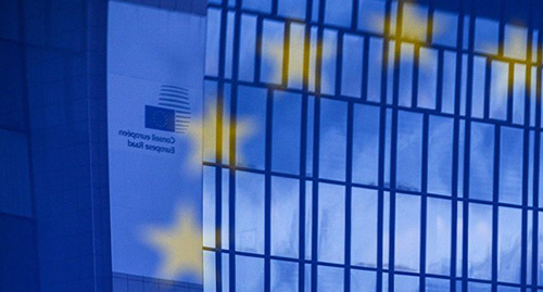 Фрагмент флага Евросоюза. Фото © Sputnik/ Алексей Витвицкий
Read more: http://sputnik-georgia.ru/politics/20161214/234179795/Procedury-na-puti-k-otmene-viz-dlja-Gruzii-v-ES.html Фрагмент флага Евросоюза. Фото © Sputnik/ Алексей Витвицкий
Read more: http://sputnik-georgia.ru/politics/20161214/234179795/Procedury-na-puti-k-otmene-viz-dlja-Gruzii-v-ES.html