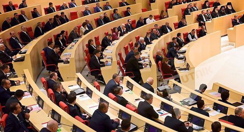 Парламент Грузии. Фото © Sputnik / Alexander Imedashvili
http://sputnik-georgia.ru/politics/20161229/234393618/Parlament-prinjal-rezoljuciju-O-vneshnej-politike-Gruzii.html Парламент Грузии. Фото © Sputnik / Alexander Imedashvili
http://sputnik-georgia.ru/politics/20161229/234393618/Parlament-prinjal-rezoljuciju-O-vneshnej-politike-Gruzii.html