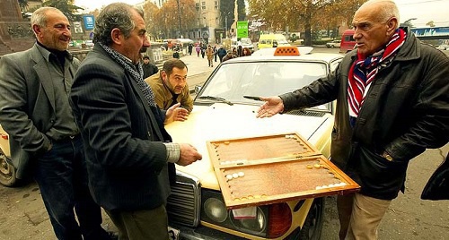 Таксисты. Фото: http://taxilife.ru/upload/iblock/eda/eda8e2e1477a404e2fabb872b518c4d9.jpg Таксисты. Фото: http://taxilife.ru/upload/iblock/eda/eda8e2e1477a404e2fabb872b518c4d9.jpg