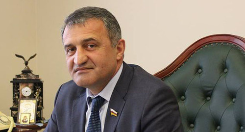 Анатолий Бибилов. Фото: http://parliament-osetia.ru/index.php/main/search/art/4199 Анатолий Бибилов. Фото: http://parliament-osetia.ru/index.php/main/search/art/4199