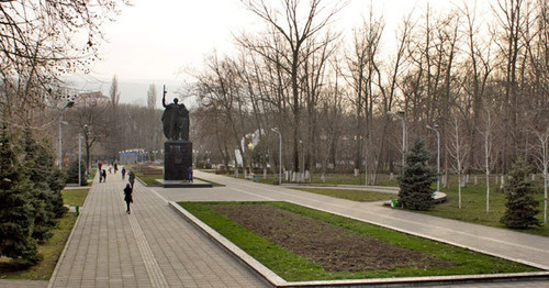 Парк Ленинского Комсомола. Махачкала. Фото http://www.riadagestan.ru/ Парк Ленинского Комсомола. Махачкала. Фото http://www.riadagestan.ru/