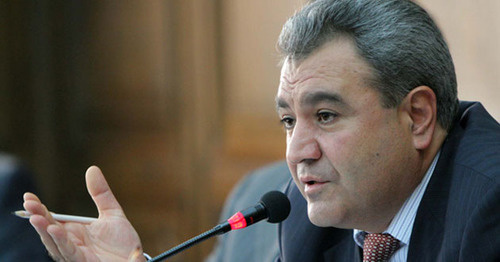 Ишхан Закарян. Фото http://ru.aravot.am/2014/10/07/183590/ Ишхан Закарян. Фото http://ru.aravot.am/2014/10/07/183590/